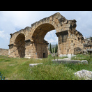 Ruine der „Roten Basilika“, ehemals eine römische Thermenanlage